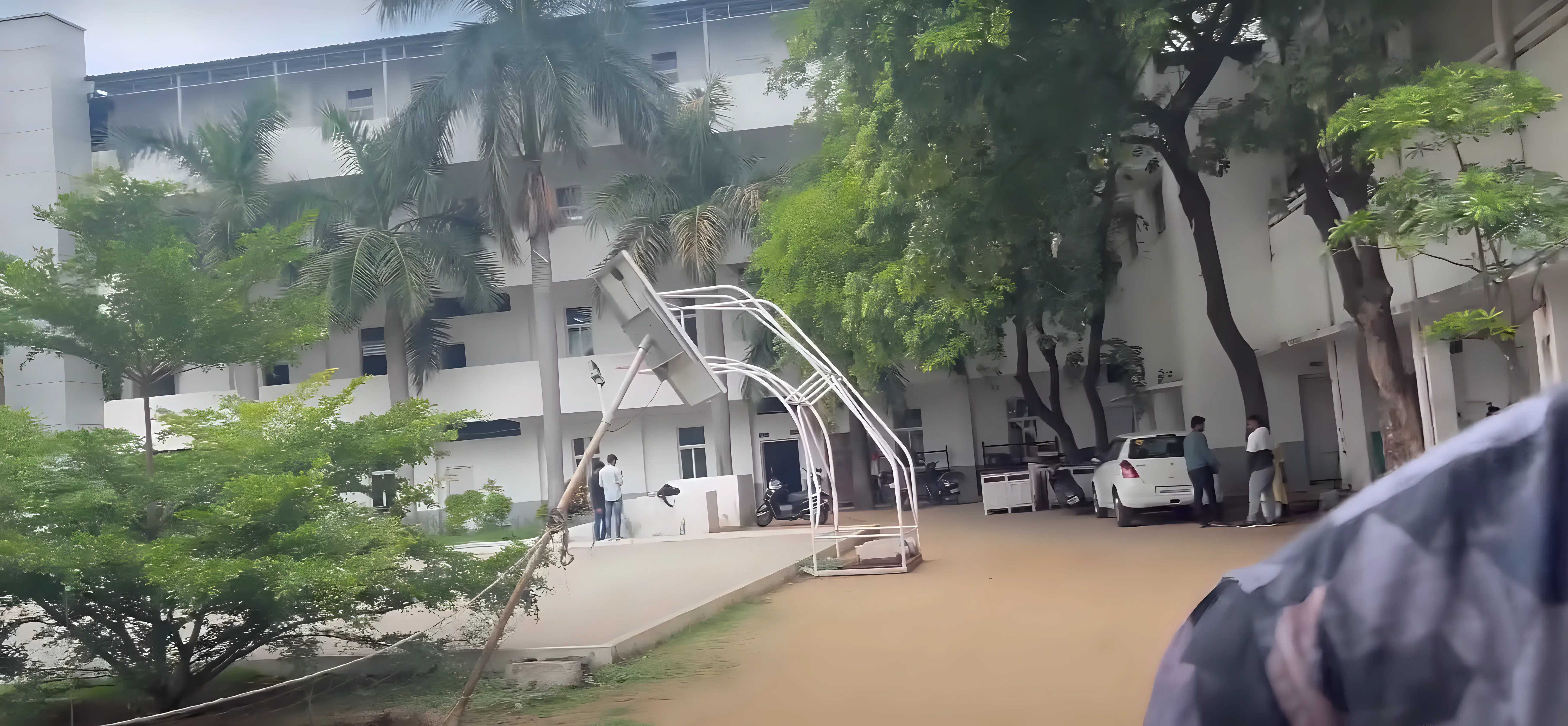 Nawab Shah Alam Khan College of Engineering & Technology Hyderabad campus photo 7